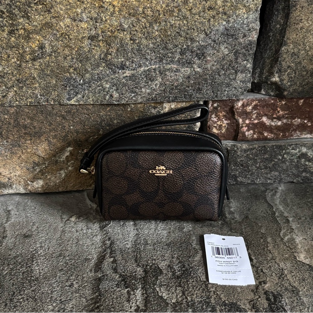 SOLD **DO NOT PURCHASE * NWT COACH Signature Pouch Wristlet